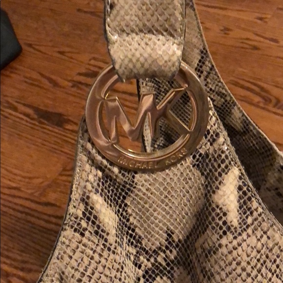 Michael Kors Snake print shoulder bag - Picture 2 of 3
